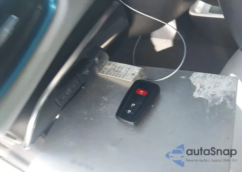 2018 Toyota Prius Four из США, поврежденный, VIN JTDKARFU4J3061372